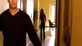 Skinny Mädchen mit e ...