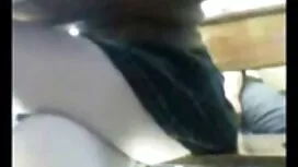Der Mann öffnete die ...