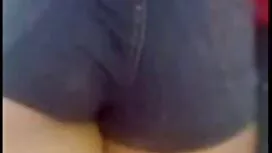 69, maskierte Frau g ...