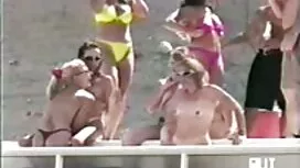Drei Mädchen, Gruppe ...